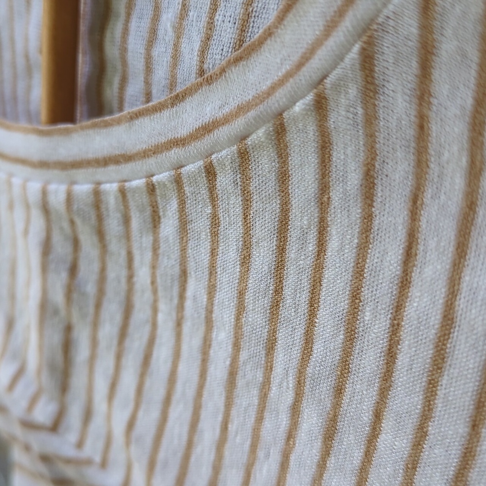 VINEYARD VINES I Tan & Creamy White Striped Linen V-Neck Short Sleeve Top, M - Picture 3 of 10